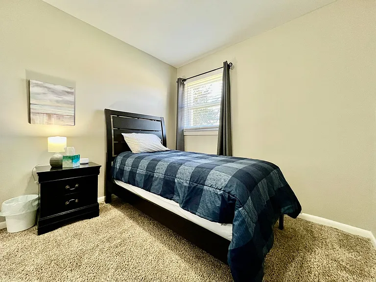 285 Whittaker Ave — Photo 6