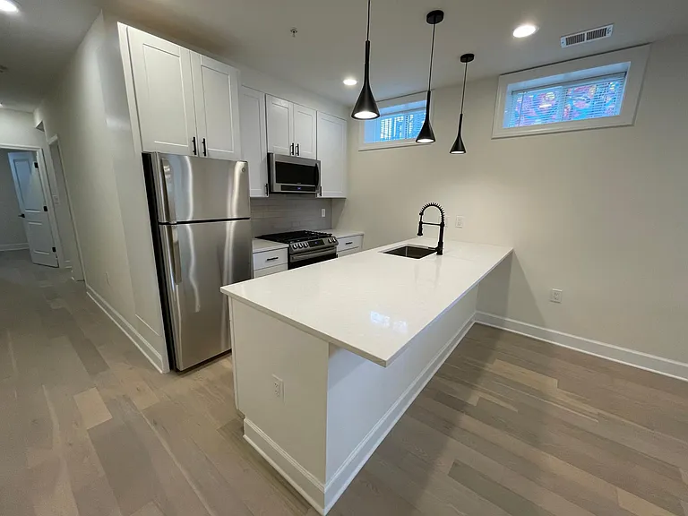 75 Florida Ave NW #1 — Photo 7