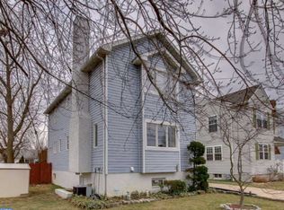 321 Fernwood Ave, Folsom, PA 19033