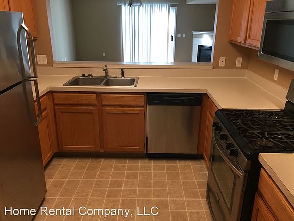3rd image of 1791 Grand Ct NE