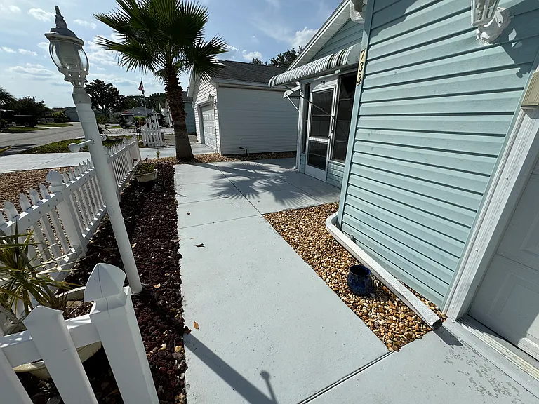 733 Villita Ln — Photo 16