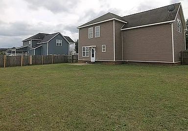5th image of 204 Meyers Lake Dr