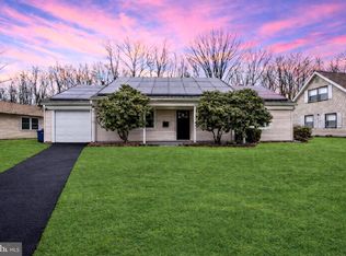 142 Eastbrook Ln, Willingboro, NJ 08046