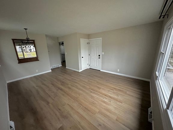 4th image of 3132 S Pennsylvania Ave #1