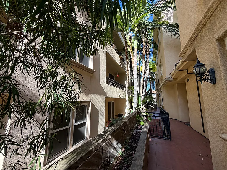 574 E Palm Ave #105 — Photo 24