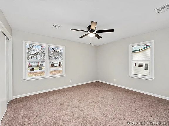 3rd image of 802 SE 7th St
