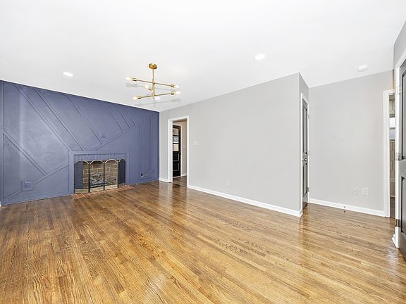 5th image of 406 E 9th St