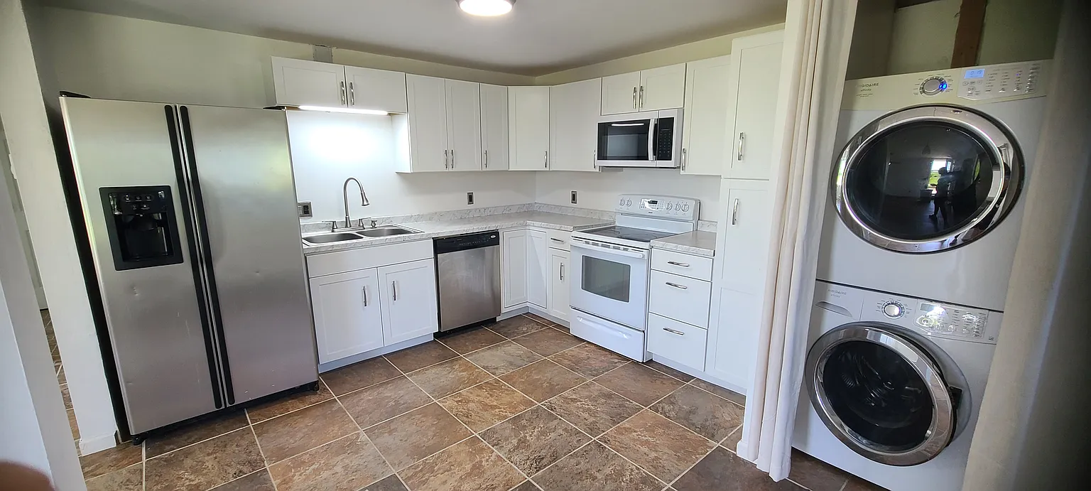 3779 Winchester Ave APT B photo 1