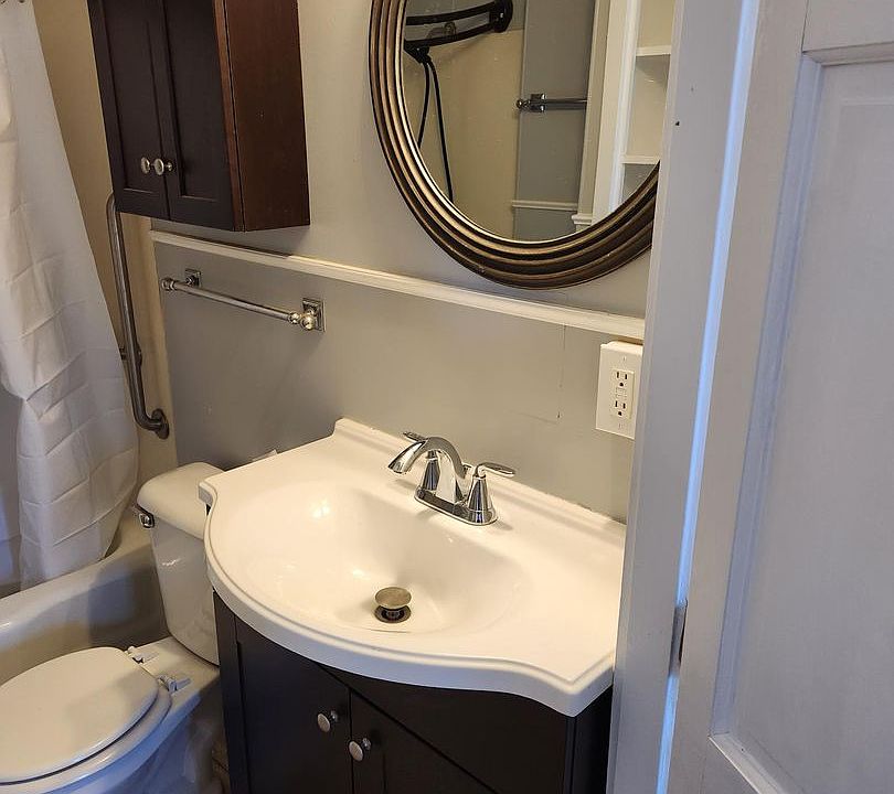 1st image of 64 Grove St #1