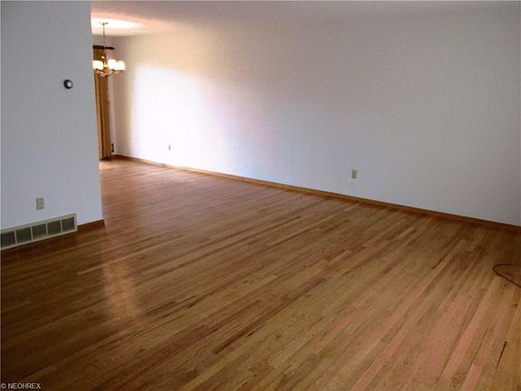 3rd image of 3400 King Richard Dr