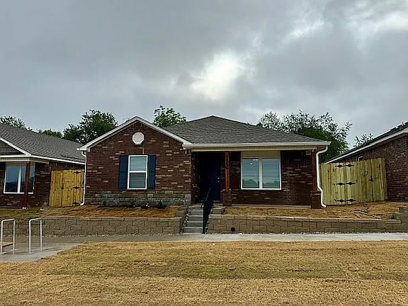 3rd image of 2440 N Raven Ln
