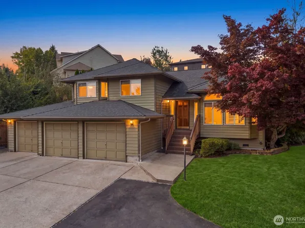 15928 Larch Way, Lynnwood, WA 98087