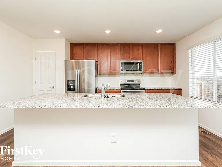 10142 Luneth Dr — Photo 4