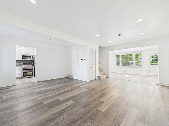 3rd image of 530 S Dryden Pl