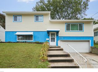 979 Cree Ave, Akron, OH 44305