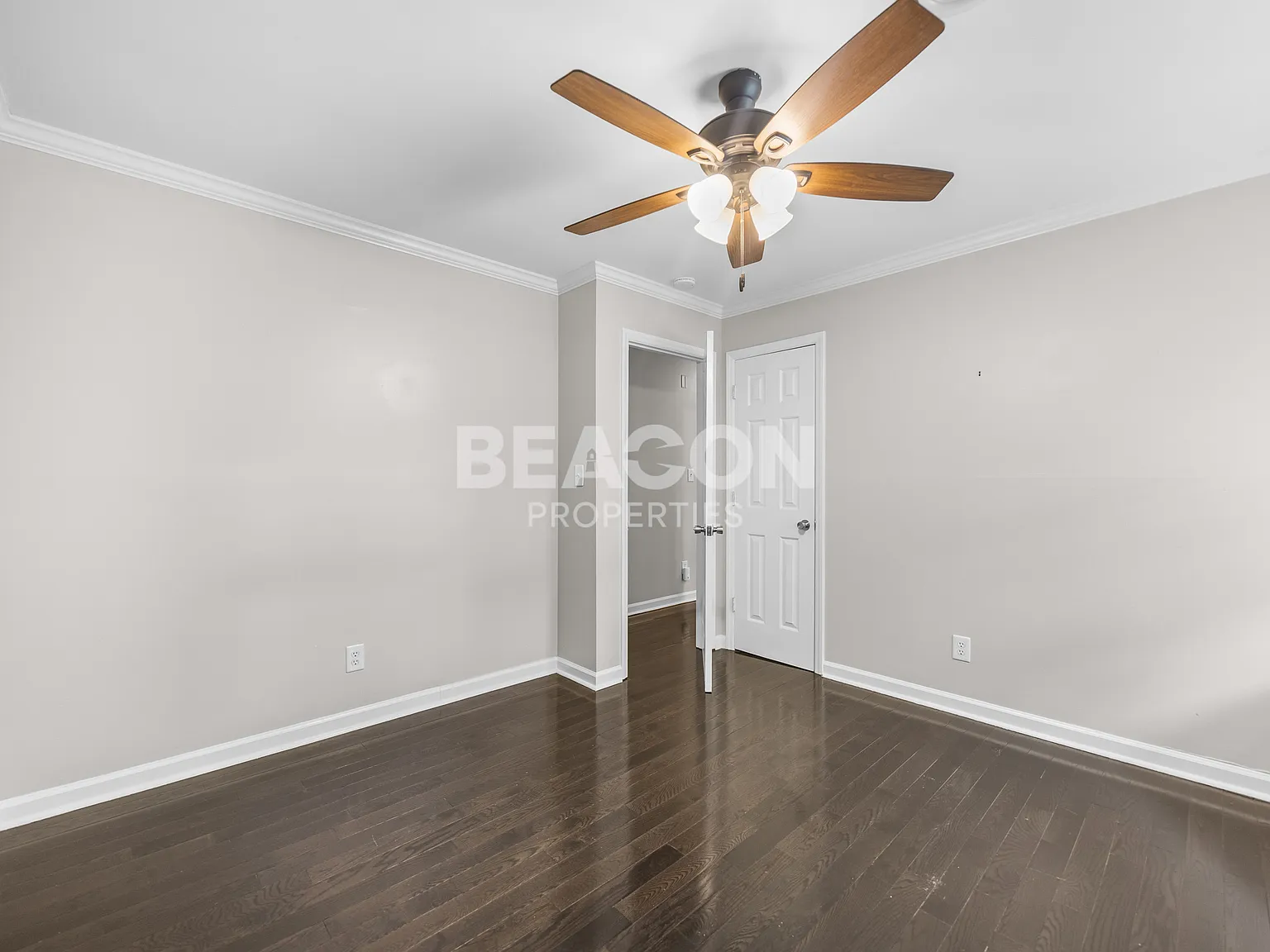 5 bed, 2092 sqft, $3,375 — Photo 2