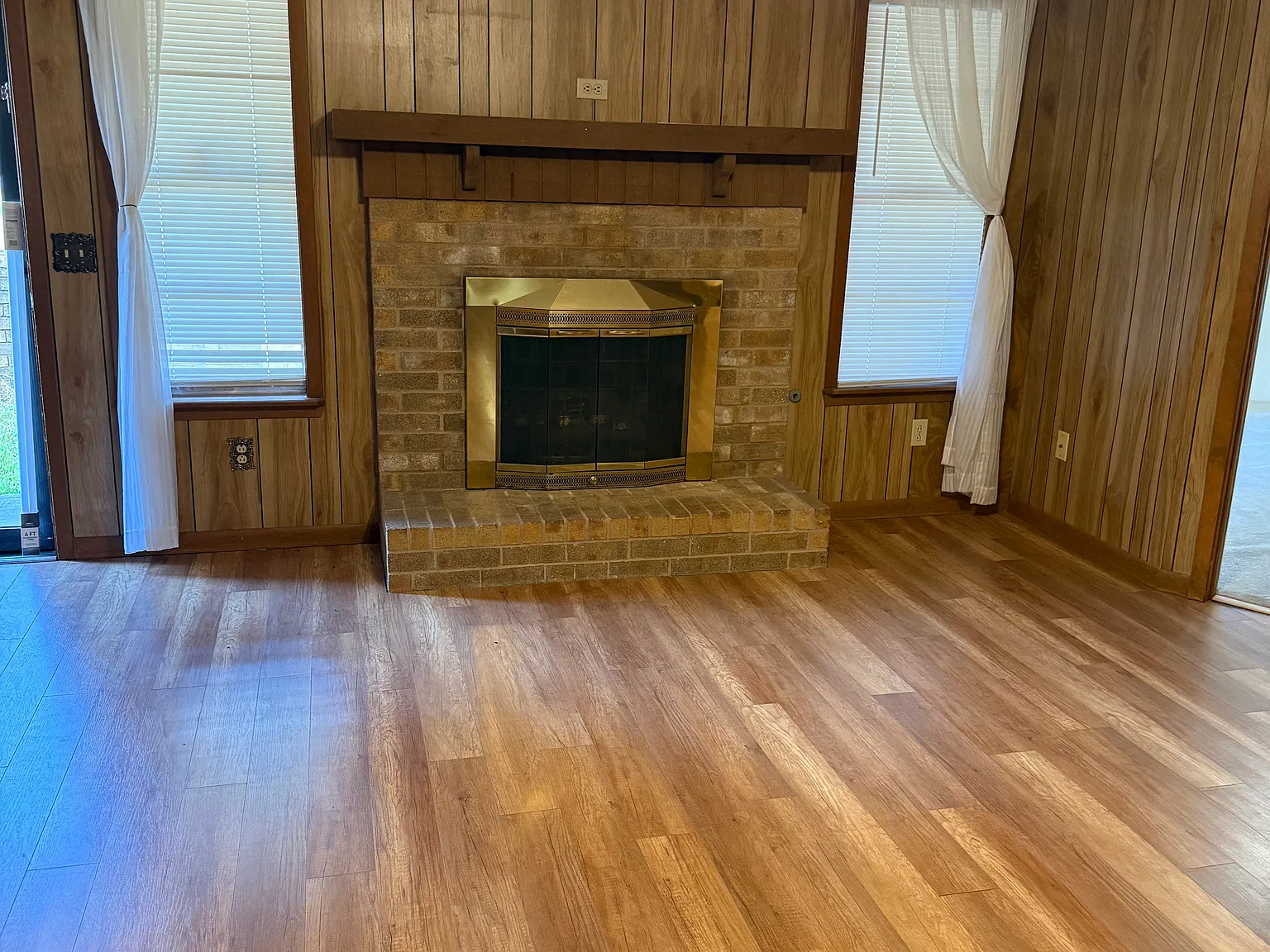 3 bed, 2.5 bath, 1249 sqft, $1,600 — Photo 4
