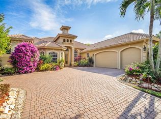 8833 Muirfield Dr, Naples, FL 34109