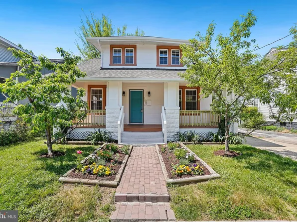 3308 40th Pl, Brentwood, MD 20722