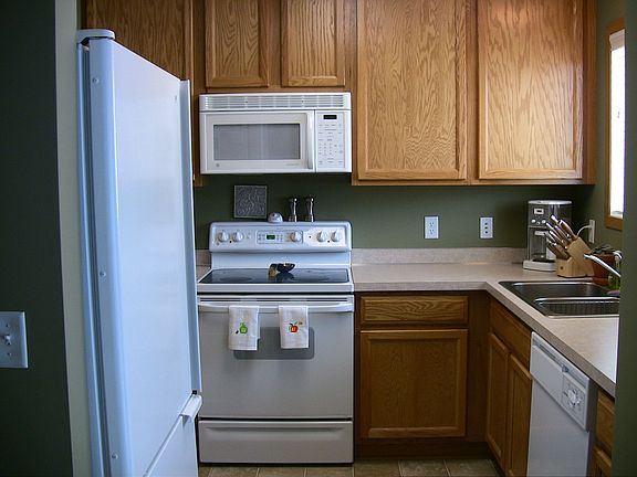 2nd image of 7785 Village Pl