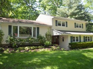293 Pine St, Wyckoff, NJ 07481