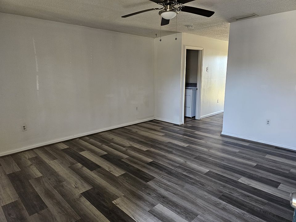 2nd image of 4942 Salmon Dr #4942