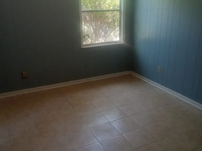 1035 Williams Pl SE #B — Photo 13