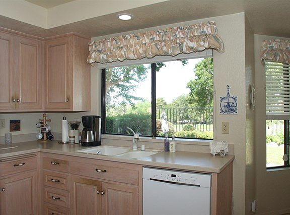 4th image of 1302 Brewley Ln