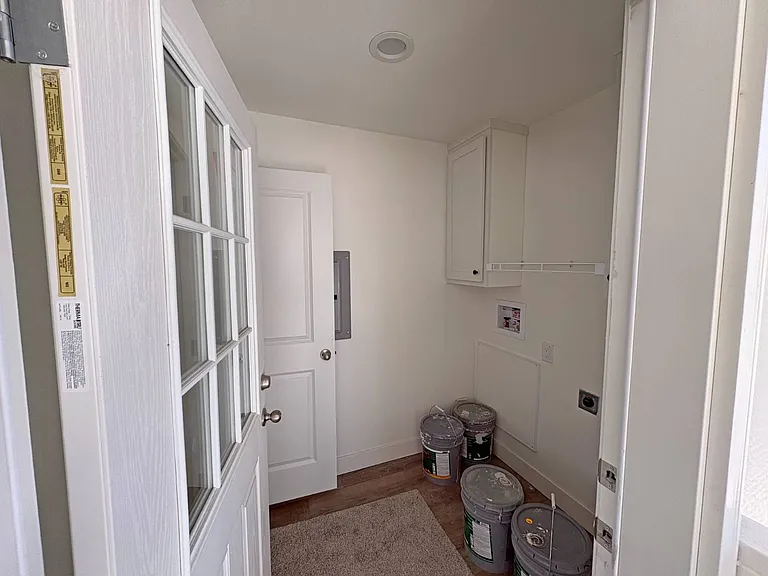 1700 State St #10 — Photo 20
