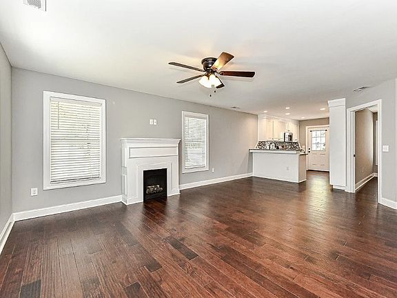 2nd image of 704 N Main St