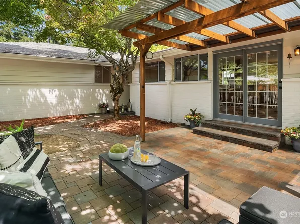 13003 NE 74th Street, Kirkland, WA 98033