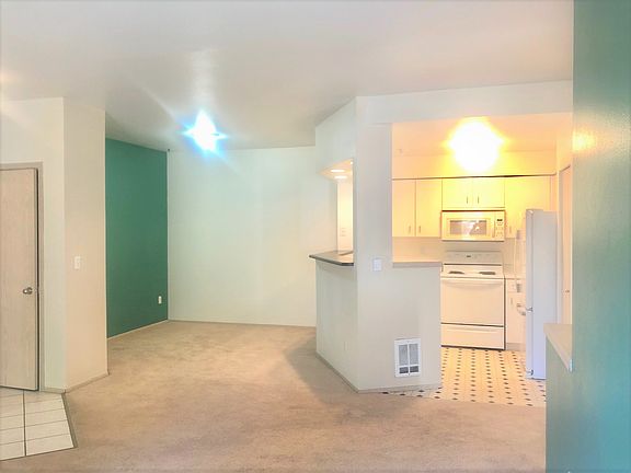 3rd image of 15300 112th Ave NE Unit B204