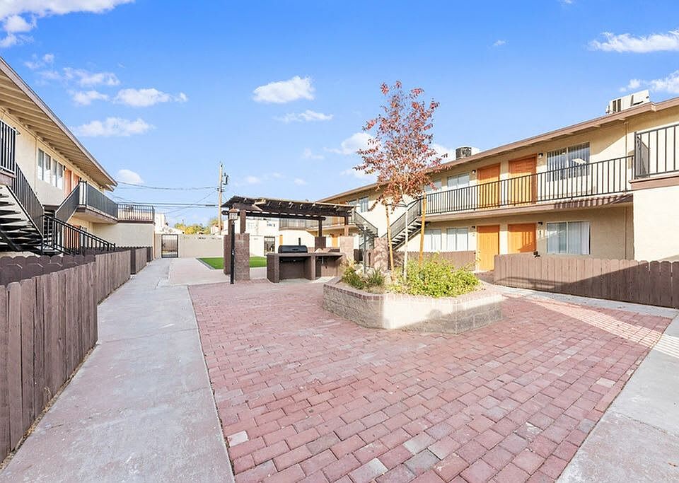 Pine Village Courtyard