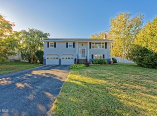 52 Alpine Dr, Latham, NY 12110