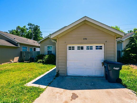 3rd image of 11914 Greensbrook Forest Dr