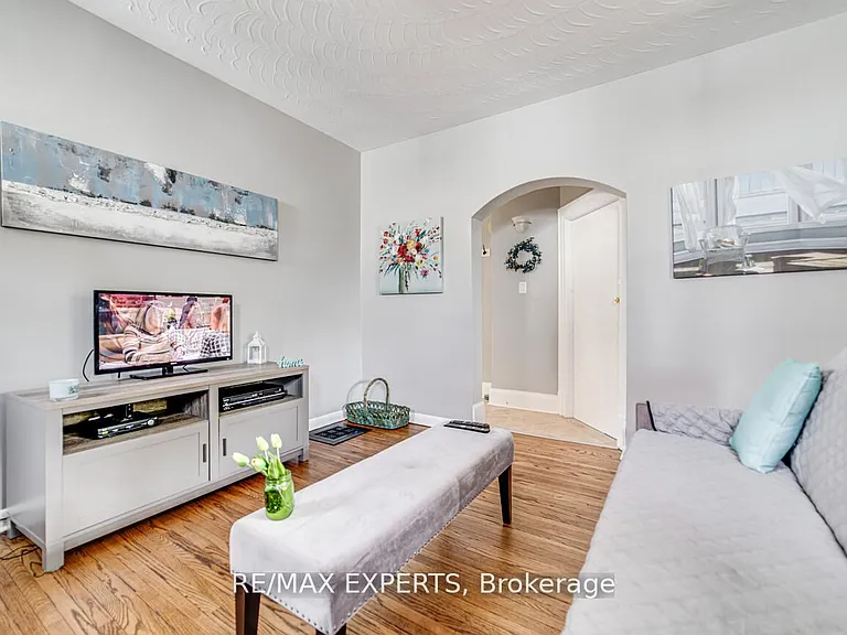 98 Elgin St E #1 — Photo 8