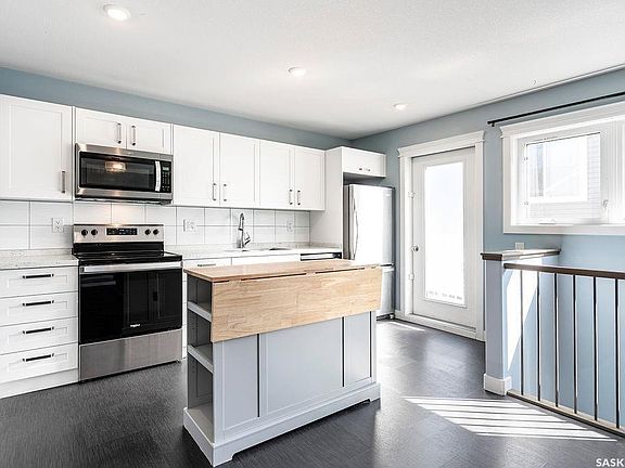 5th image of 401 L Ave S #11