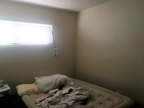 5th image of 853 49th St