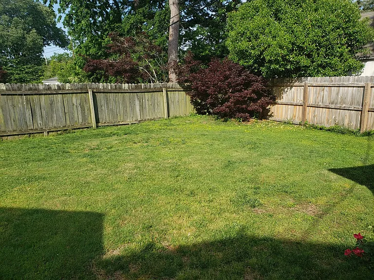 27 Holly Dr — Photo 4