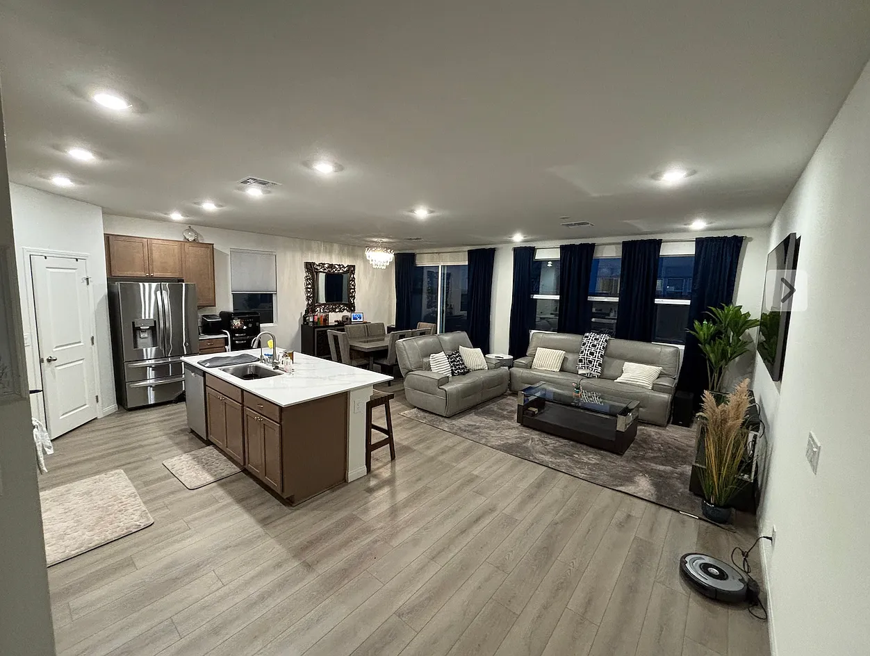 Yucca Brevi Ave, Las Vegas — Photo 2