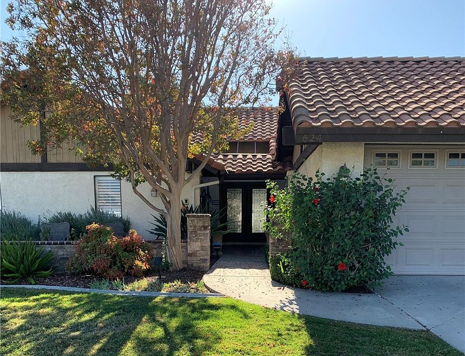 1st image of 624 Golden West Dr