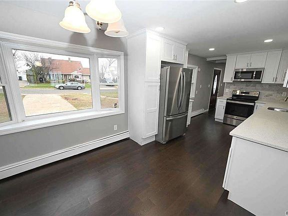 5th image of 22 Stirrup Ln