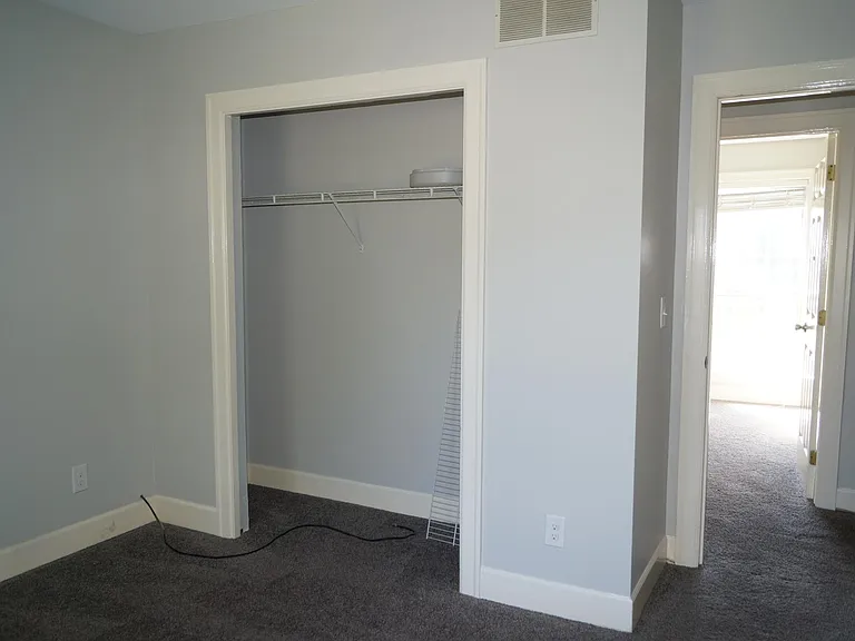 979 Jairus Dr — Photo 23