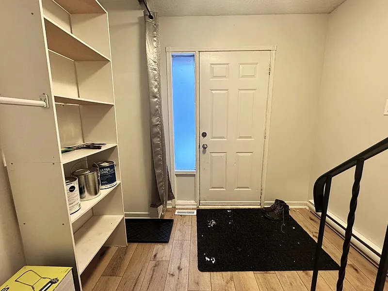Welcoming 2 Bedroom Upper Unit in Letitia Heights — Photo 2