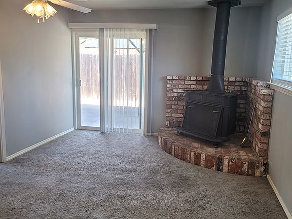 Family room_05252022