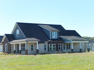 1710 Farmington Dr, Forest, VA 24551