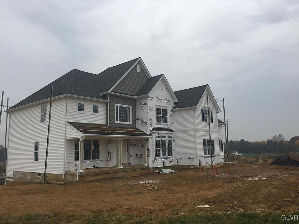 2nd image of 4323 Saratoga Dr #16