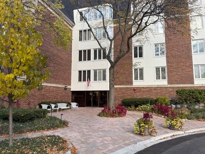 250 Lake Blvd APT 218, Buffalo Grove, IL, 60089