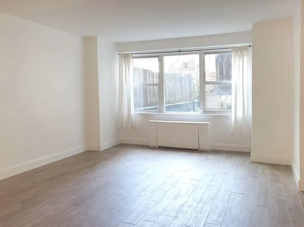 155 E 34th St APT 2D, New York, NY 10016
