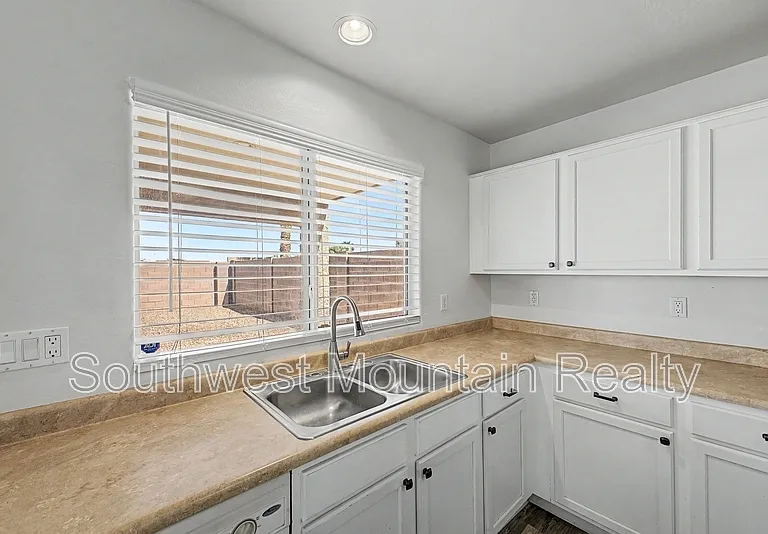 33583 N Wash View Rd — Photo 16